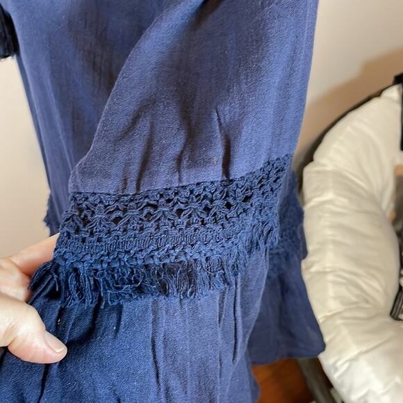 NWT a.n.a. Williamsburg navy tunic blouse - Picture 6 of 10